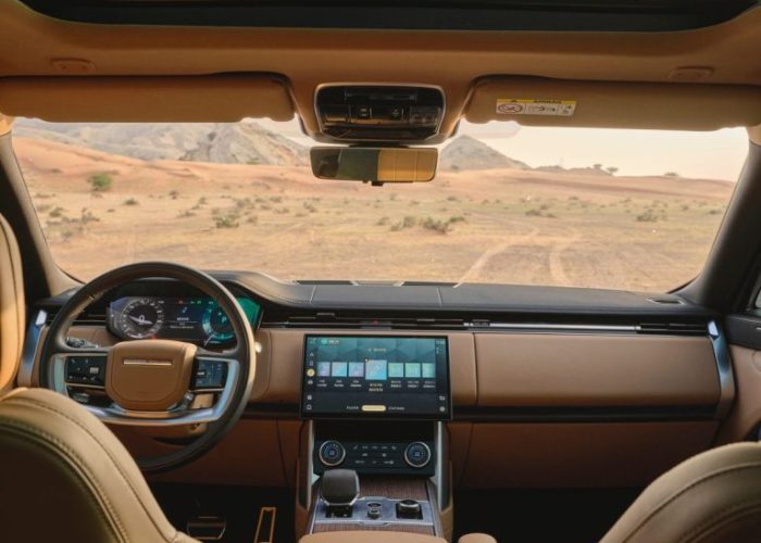 RANGE-ROVER-VOUGE-HSE-2023-11-768x1024