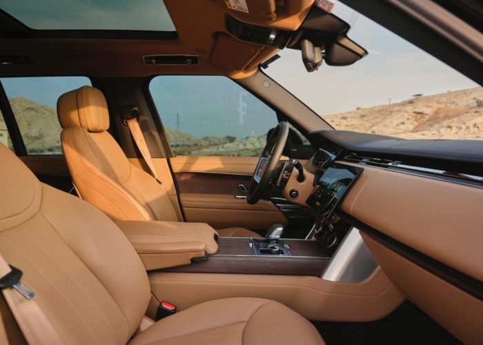 RANGE-ROVER-VOUGE-HSE-2023-12-1024x768