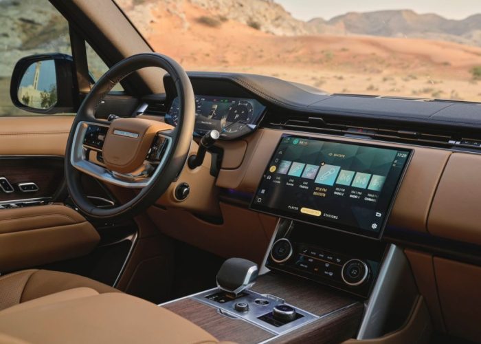 RANGE-ROVER-VOUGE-HSE-2023-14-1024x768