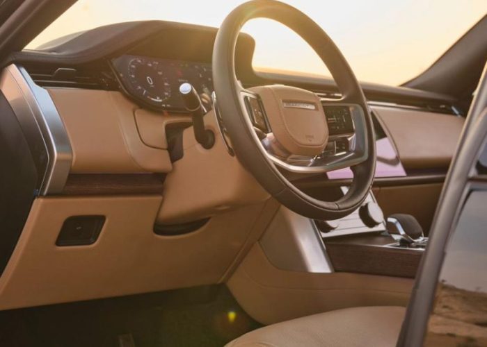 RANGE-ROVER-VOUGE-HSE-2023-5-768x1024