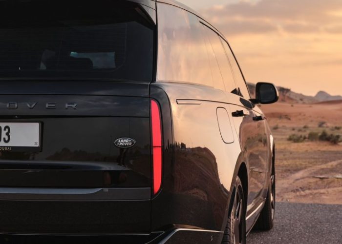 RANGE-ROVER-VOUGE-HSE-2023-8-768x1024